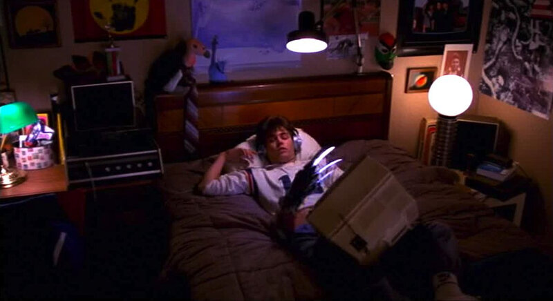 Elm-Street-Deaths-Bed-56d0041c3df78cfb37af10ba