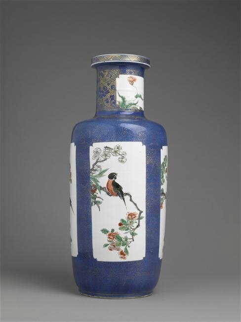 Vase à décor de fleurs et oiseaux, règne de Kangxi (1662-1722)