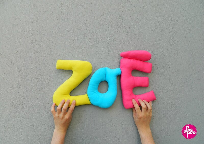 zoe 2,mot en tissu,mot decoratif,cadeau de naissance,decoration chambre d'enfant,cadeau personnalise,cadeau original,poc a poc 3 blog