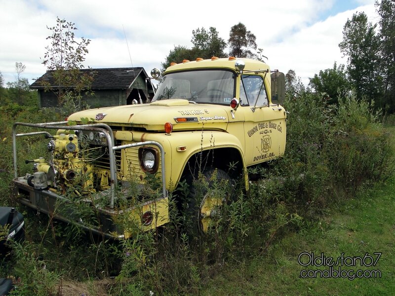 ford-f950-super-duty-firetruck-1968-01