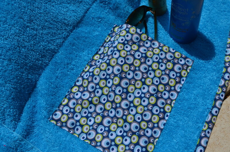 Serviette_de_plage_pliable__t__couture_La_chouette_briocle