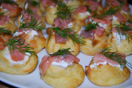 petits_choux_fourr_s___la_cr_me_et_au_saumon__1_