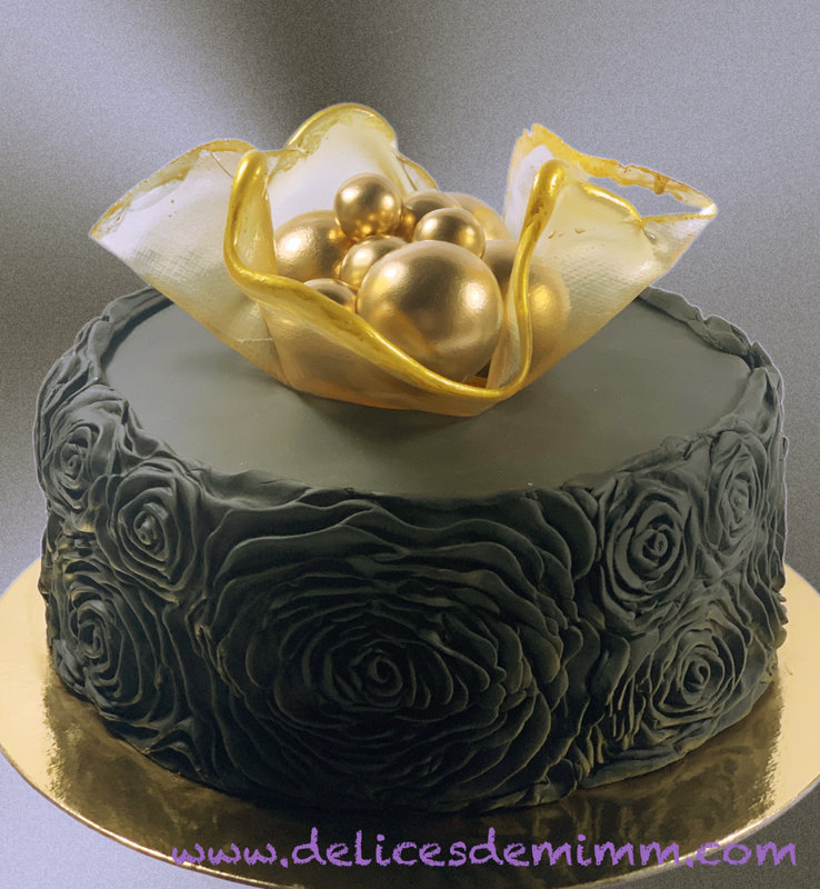 Gâteau Roses noires 4