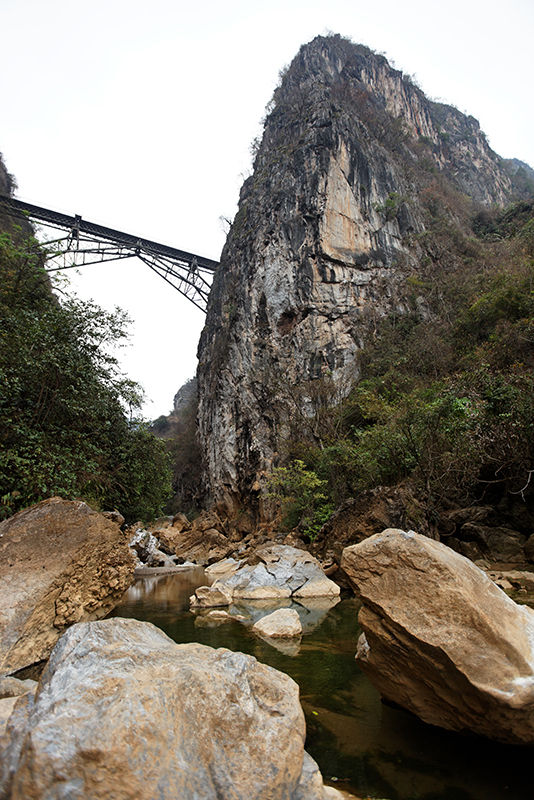 Pont_2__chemin_de_fer_du_Yunnan___Chinopsis___Adeline_Cassier