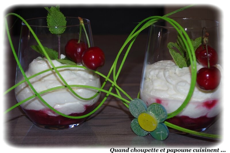 verrines de mousse mascarpone-ricotta et sa compotée de cerises-9569