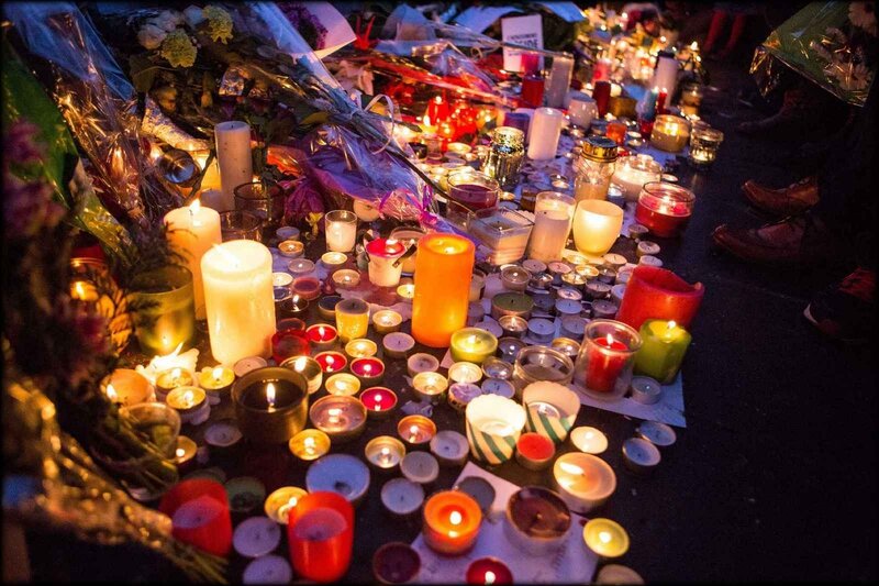 2048x1536_fit_bougies_hommage_victimes_attentats_paris