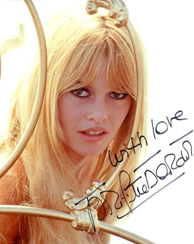 bb_autograph-plage-bed-01