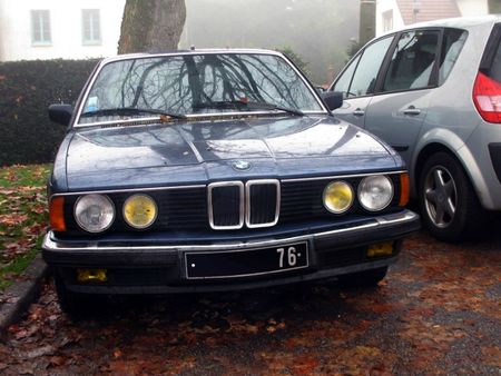 BMW728iE23av