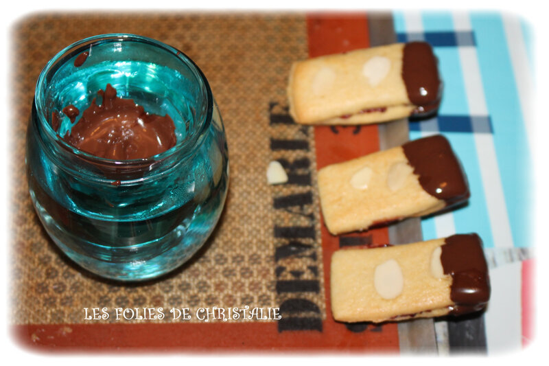 Bâtonnets amandes confiture 12