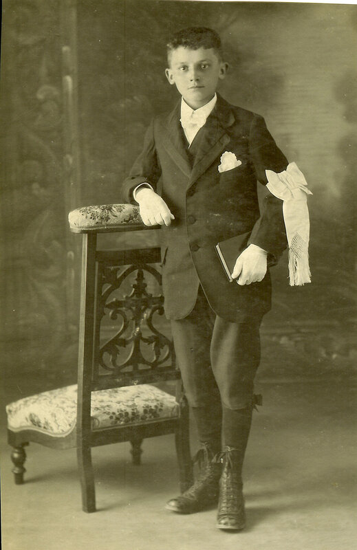 JJ communiant en 1921