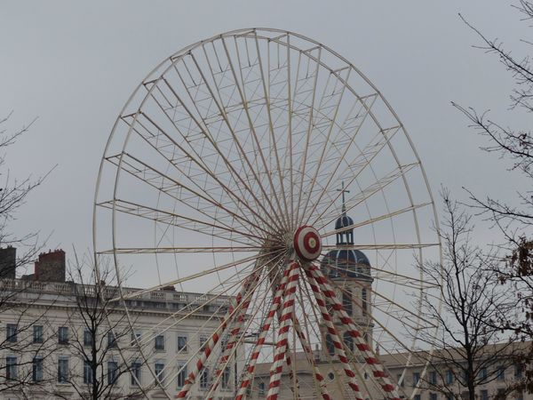 2013-roue rouge sans nacelle (1)