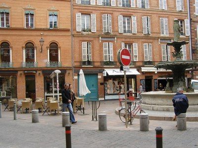 BALADE DANS TOULOUSE EPISODE 2 Caroline s life and food