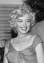 2017-03-27-Marilyn_through_the_lens-lot01