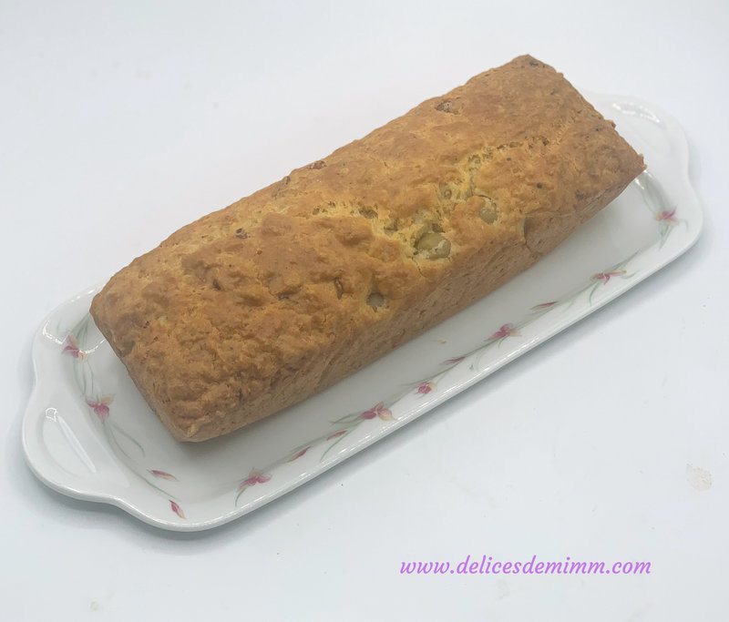 Cake aux olives, lard fumé, comté et parmesan 2