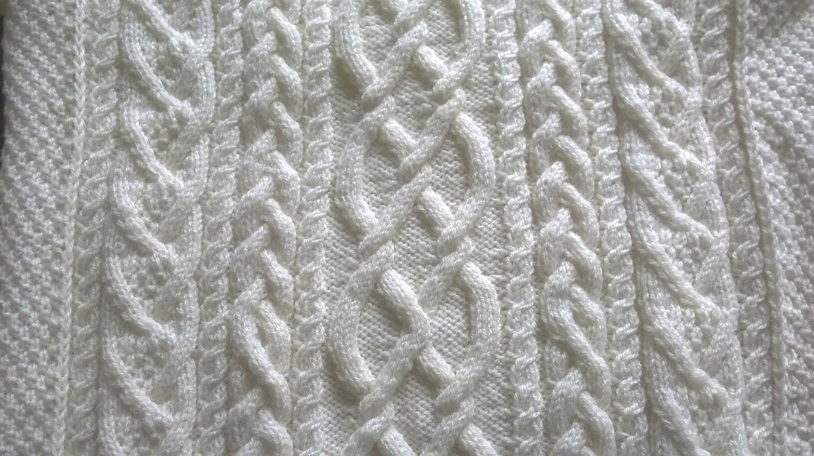 Modele Pull Irlandais Femme Bergere De France lespelotesdesev.canalblog.com