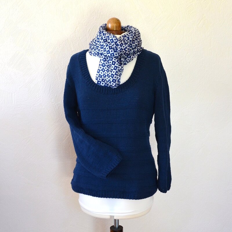 Pull_Bleu_Marine_tricot_laine_La_chouette_bricole