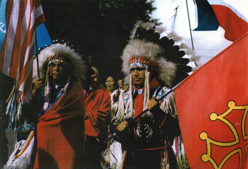 Jack Anquoe et Gabe Morgan (drapeau occitan)