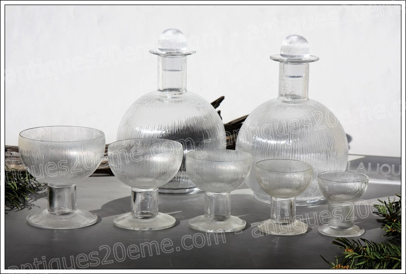 Antiques20ème, service verres carafes René Lalique modèle Wingen
