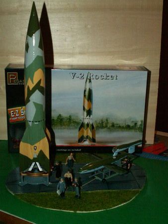 maquettes fusée V2, bombe volante V1 (7)