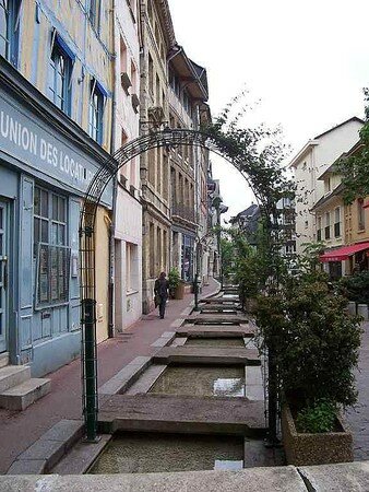 rue_eaux_de_robec