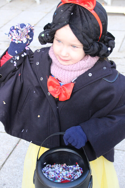 carnaval_confetti_seau