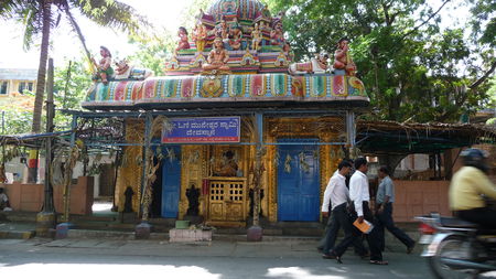 P1000155_petit_temple_Bangalore