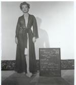 1951-12-06-DBTK-test_costume-travilla-mm-040-1