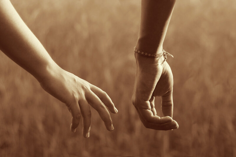 music_love_sepia_canon_50mm_hands_hand_canont3-766167