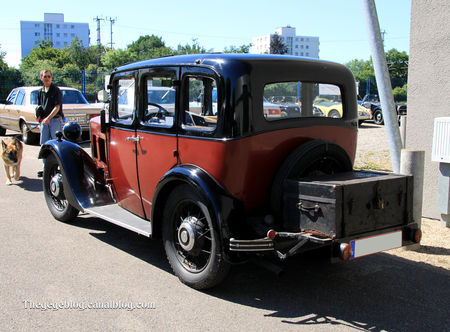 Morris_ten_four_saloon_de_1934__serie_1_1933_1935__RegioMotoClassica_2011__02