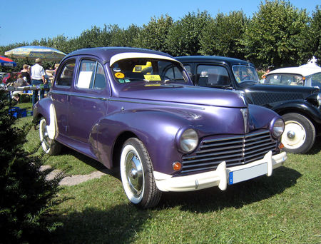 Peugeot_203_type_C_de_1955_01