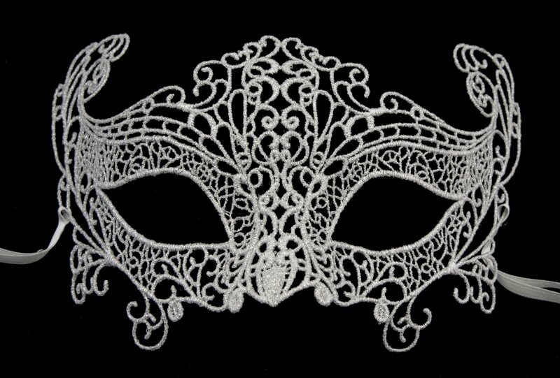 l_2322-masque-de-venise-dentelle-de-burano-argente-28-01-17_