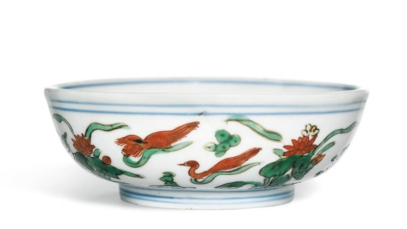 A small wucai ‘Mandarin Ducks’ bowl, Mark and period of Wanli (1573-1619)