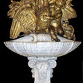 Fontaine à débordement en marbre blanc veiné; France, époque Régence 