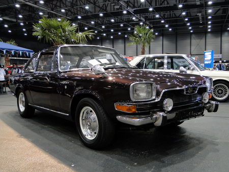 GLAS (BMW) 3000 V8 Coupe 1967 RegioMotoClassica 2010 1