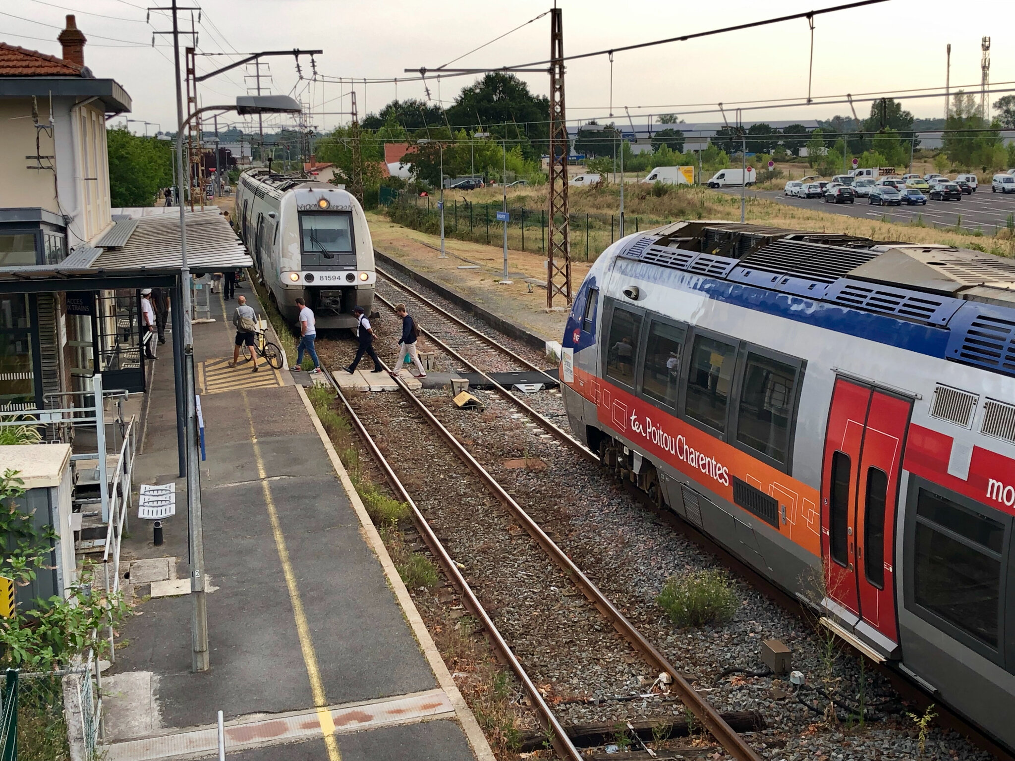 Rencontre d'AGC en gare de Blanquefort