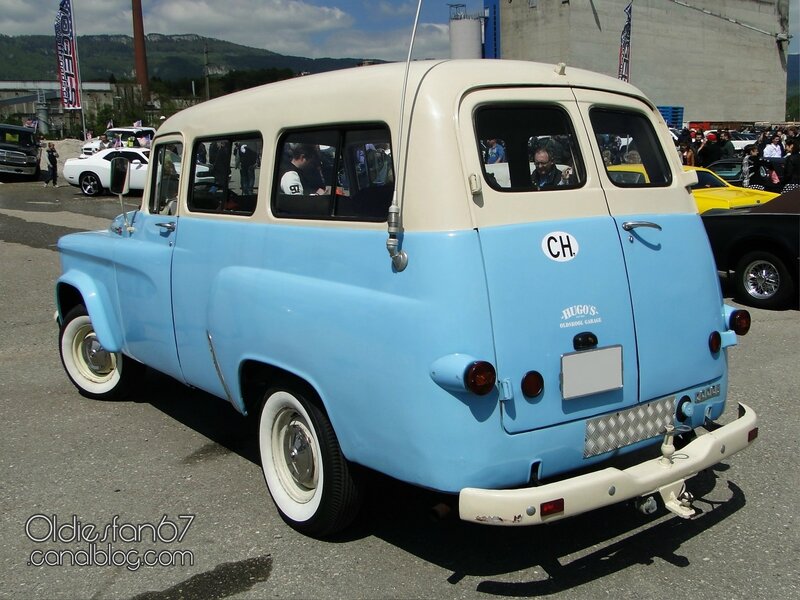 dodge-d100-town-wagon-1961-1966-02