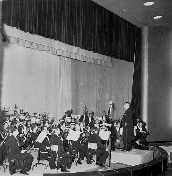 Eville 1961 - Fernand Quinet et orchestre de Liège - Théatre d_Elisabethville
