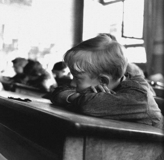 01b12823011d2be3ac30993b6b2964dc--robert-doisneau-l-ennui