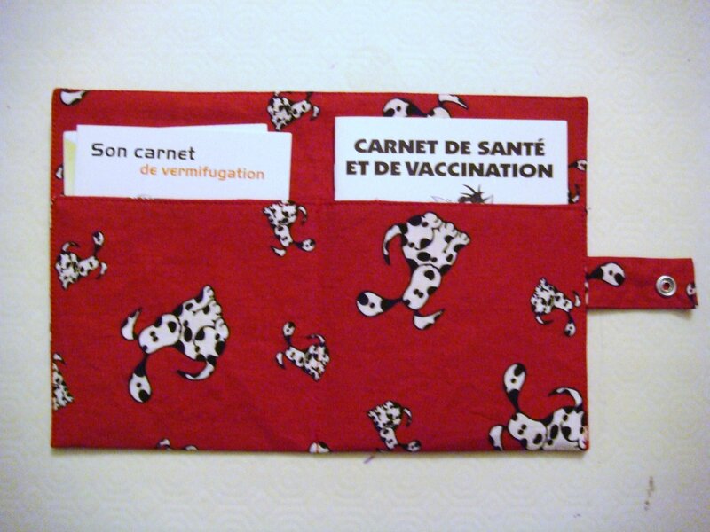 Protège carnet santé Bordeaux Dalmatiens intérieur