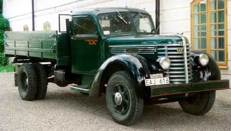 Diamond_T_Truck_1937b