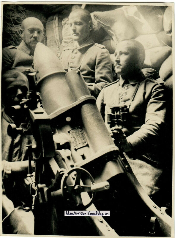 Minenwerfer et servants devant ARRAS Pas de Calais