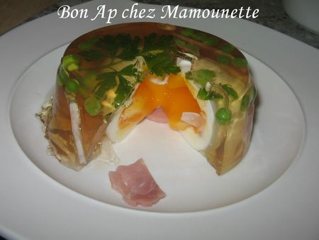 Oeufs_en_gel_e_au_mad_re_et_amuse_gueule_029