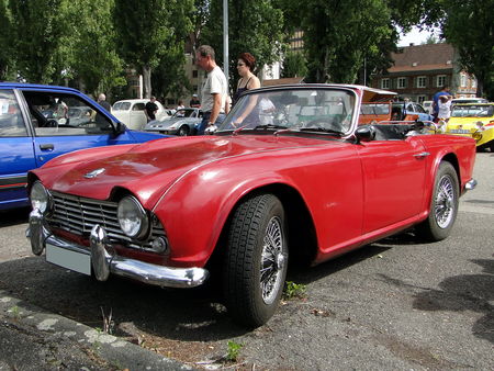 Triumph tr4 roadster 1961 à 1965 Retrorencard 1