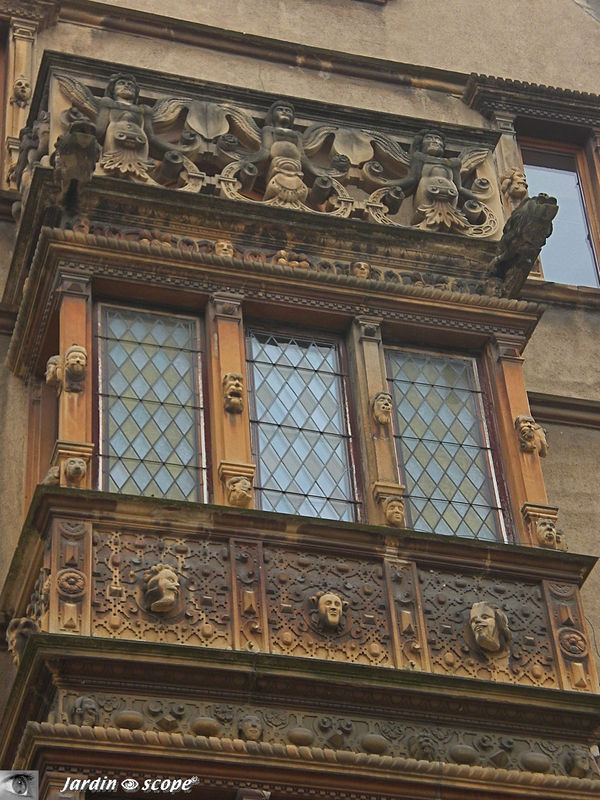 La fameuse Maison des Têtes à Colmar (détails)