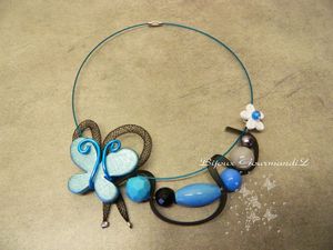 collier silicone résille bleue