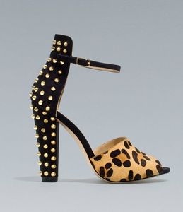 zara_leopard_sandal_89