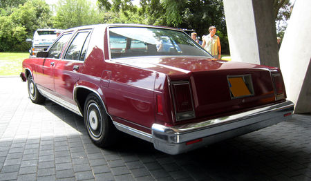 Ford_LTD_1979_02