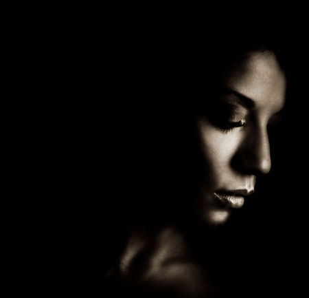 hatc_femme_ombre