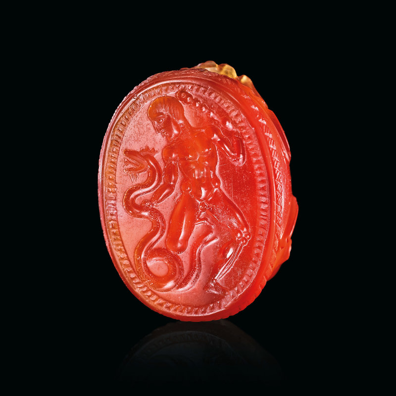 2022_CKS_21015_0101_000(an_etruscan_carnelian_scarab_with_hercle_and_serpent_circa_early_4th_c010743)