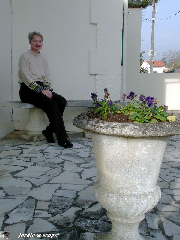 Banc en Pierre (Pessac 33)
